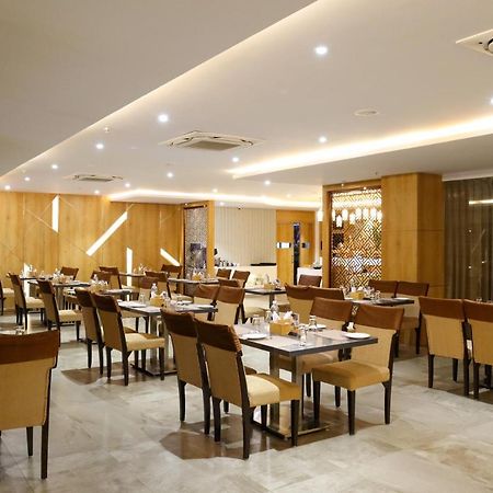 Hotel Ocean Vista Bay Visakhapatnam Zewnętrze zdjęcie